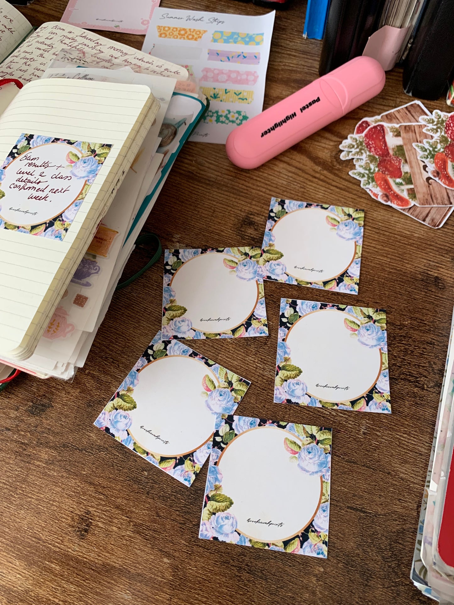Vintage Black And Gold Floral themed Printable Sticky Notes - Bertha