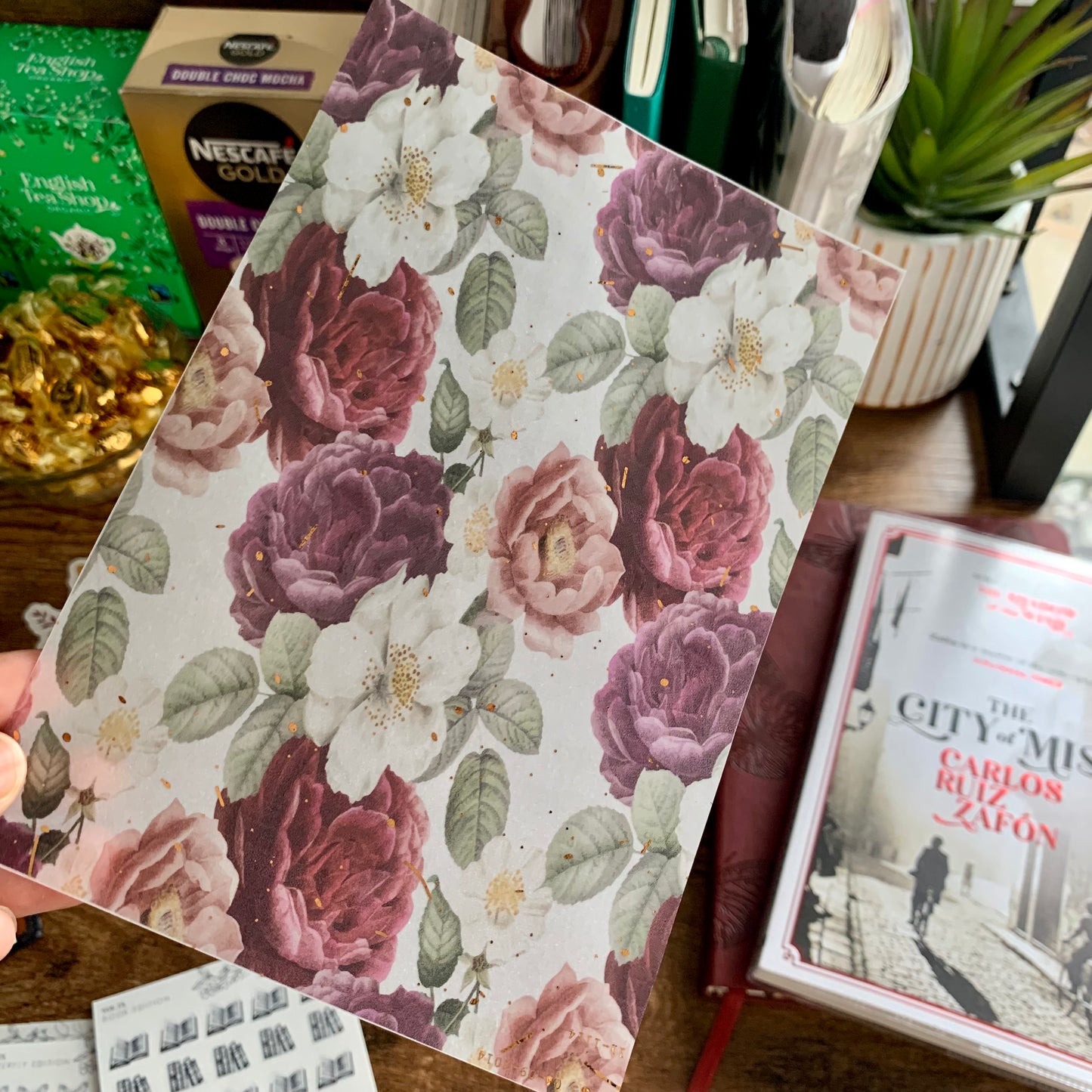 Deep Purple & White Florals Hand Drawn- Vellum Planner Dashboard - Celine