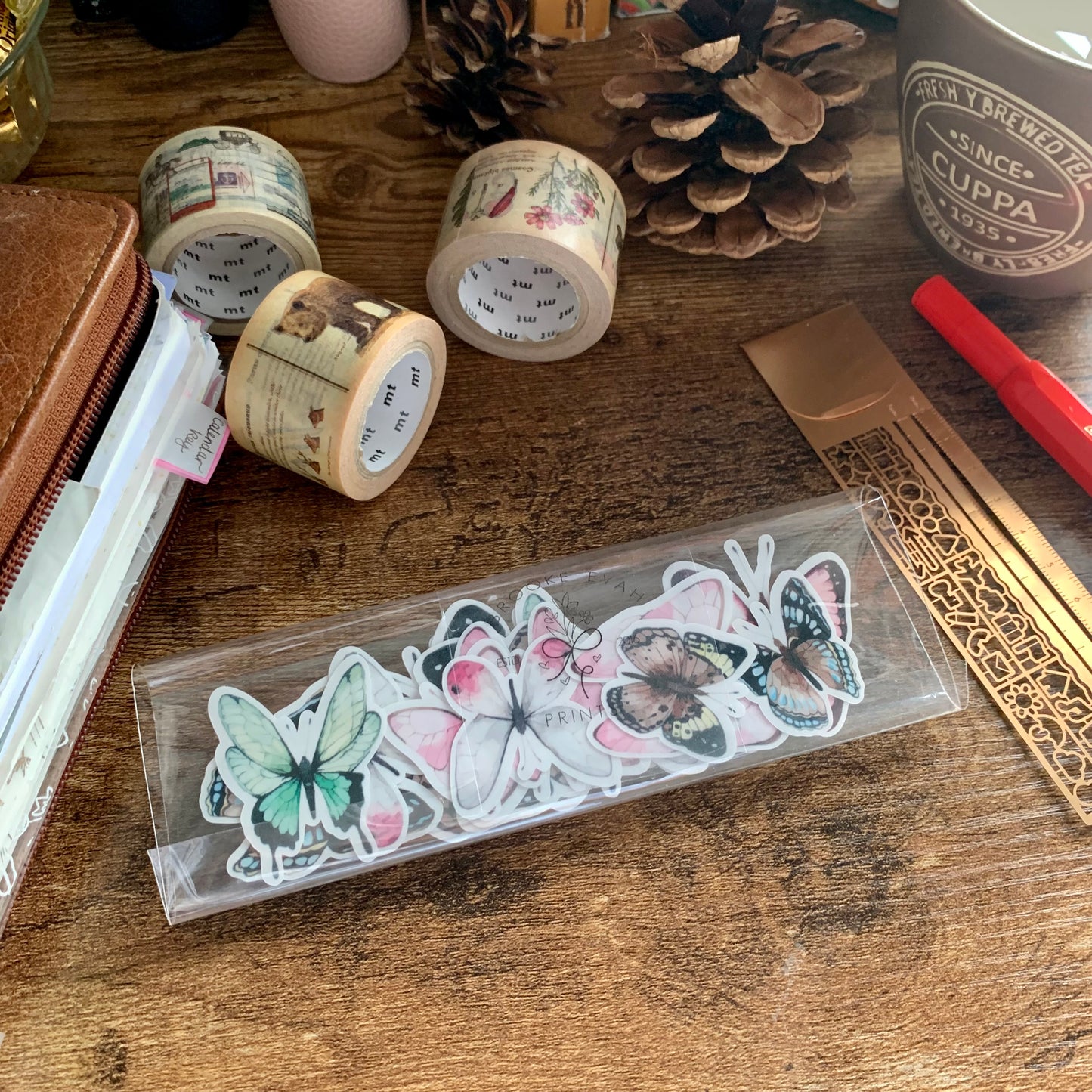 Butterfly & Floral Sticker Flakes - Pack of 21