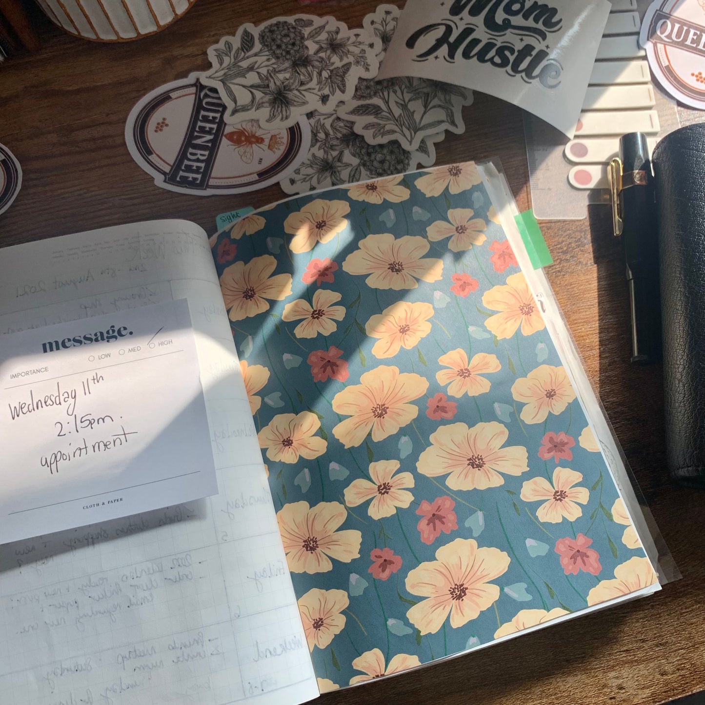 Pretty Navy & Cream Floral Planner Dashboard - Lucy