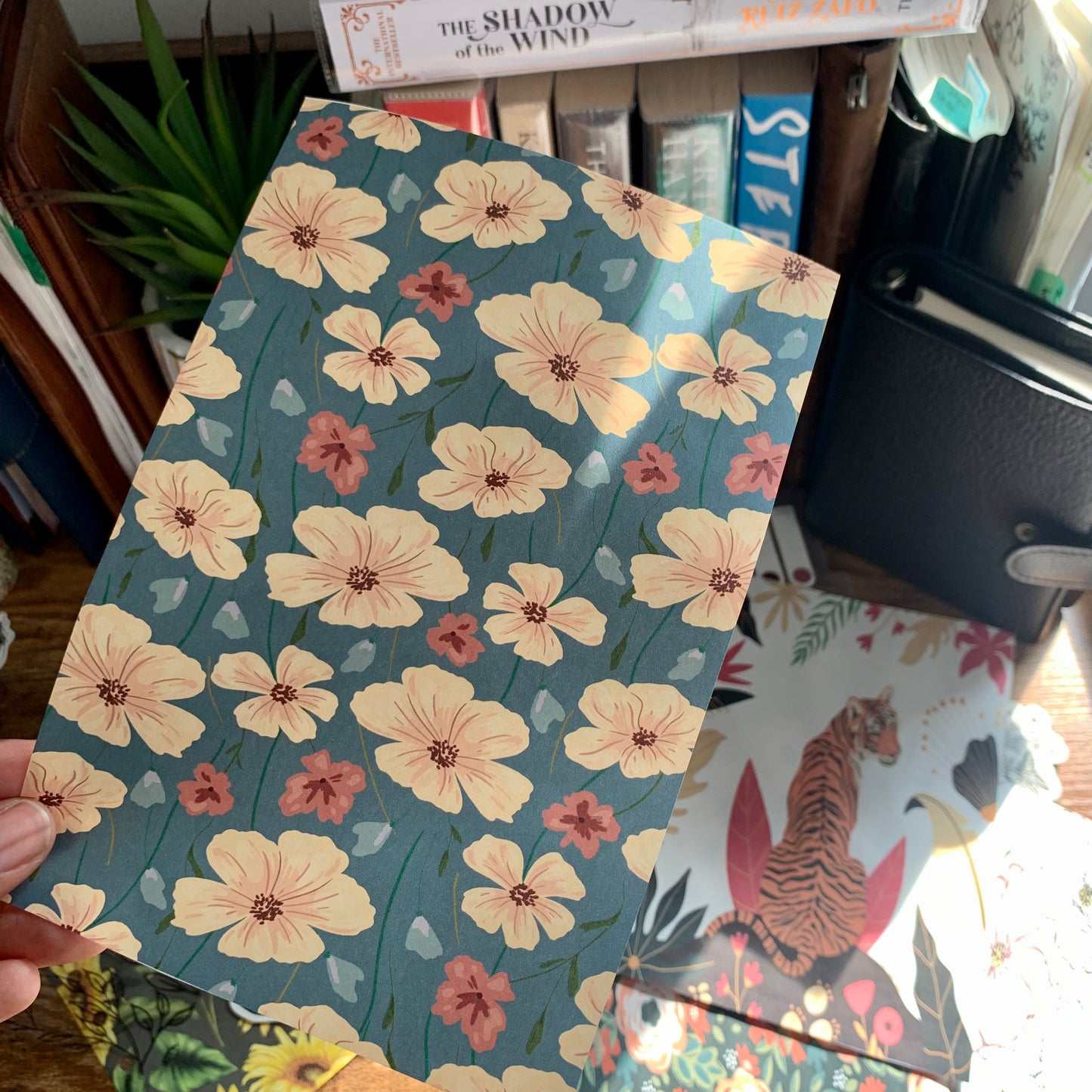 Pretty Navy & Cream Floral Planner Dashboard - Lucy