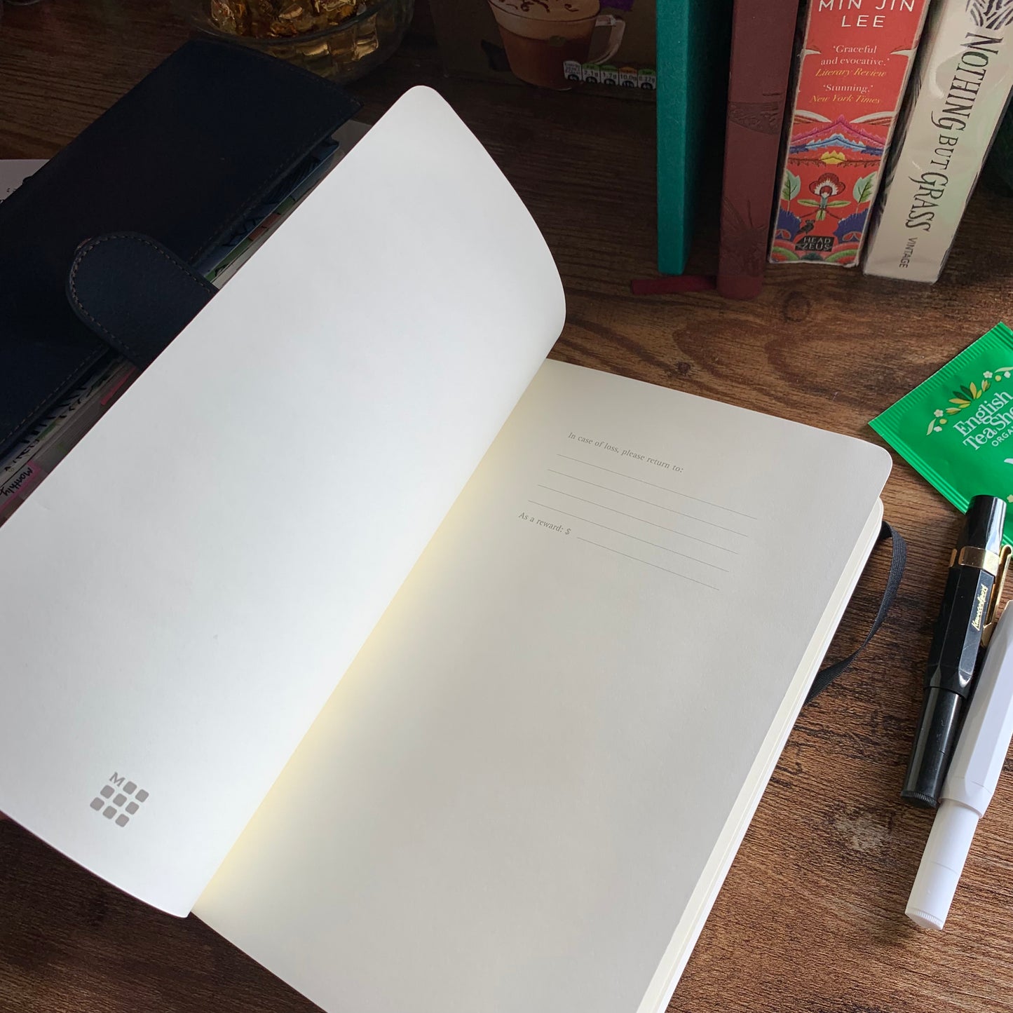 Moleskine - Classic Expanded Dotted Paper Notebook - Soft Cover and Elastic Closure Journal - Color Black - Size Large 13 x 21 A5 - 400 Pages