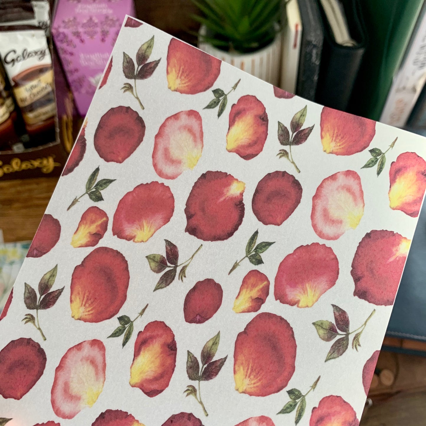 Red Rose Petals - Vellum Planner Dashboard - Romance