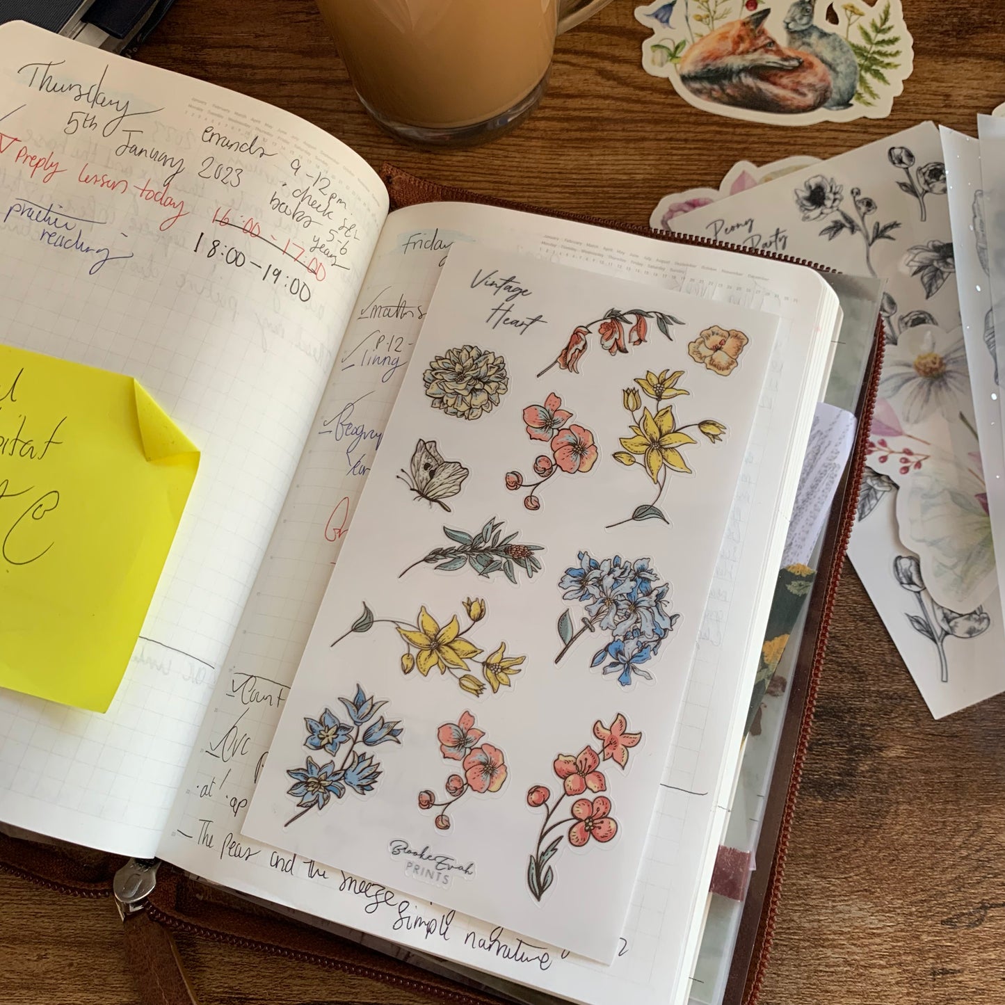 Vintage floral clear Stickers - Vintage Heart 🗝