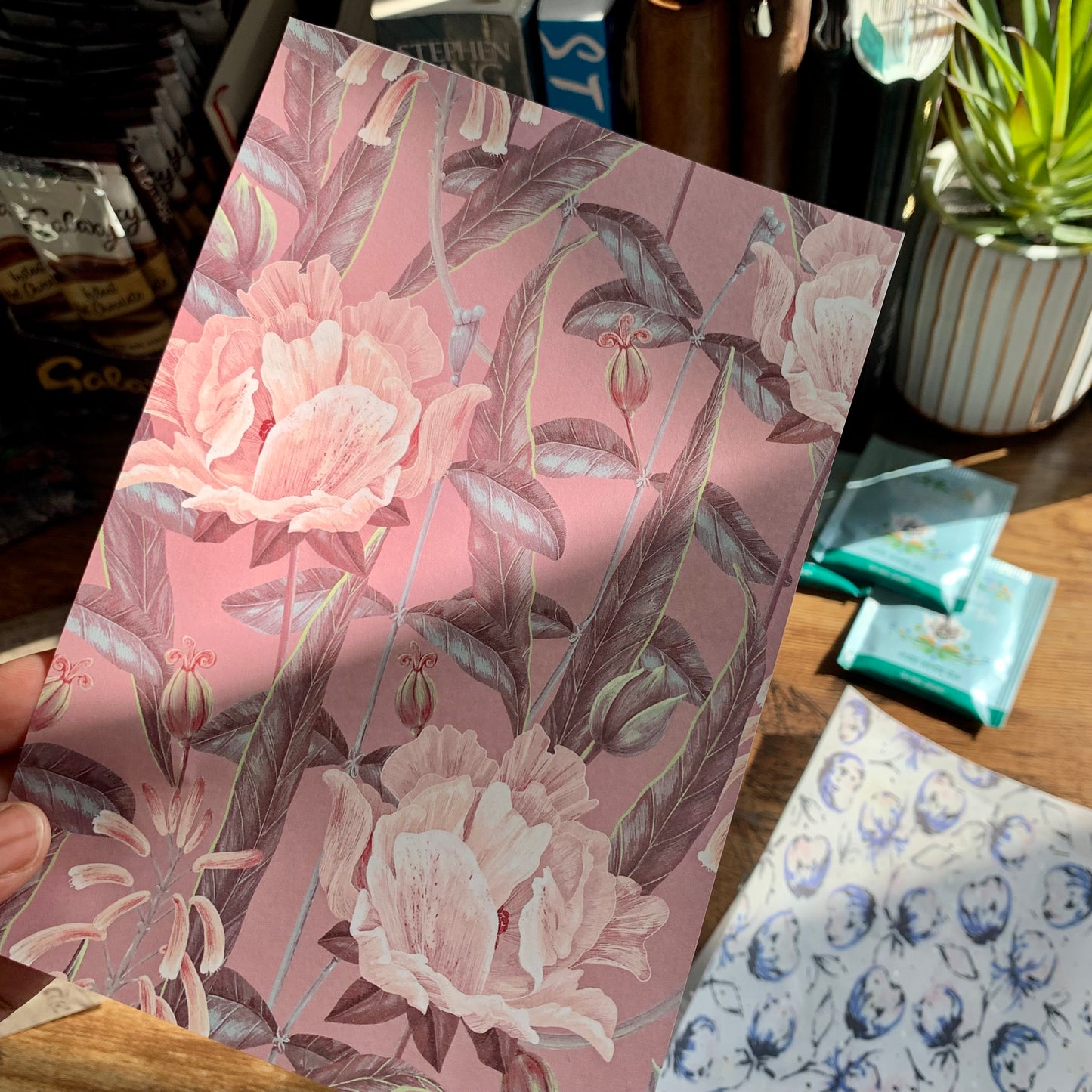 Gorgeous Floral & Pink Watercolour Planner Dashboard - Violet