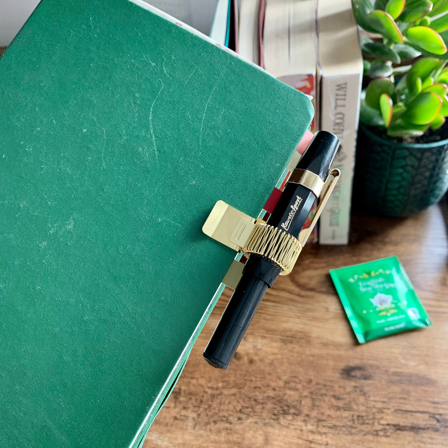 Midori Gold Mini Clip Pen Holder