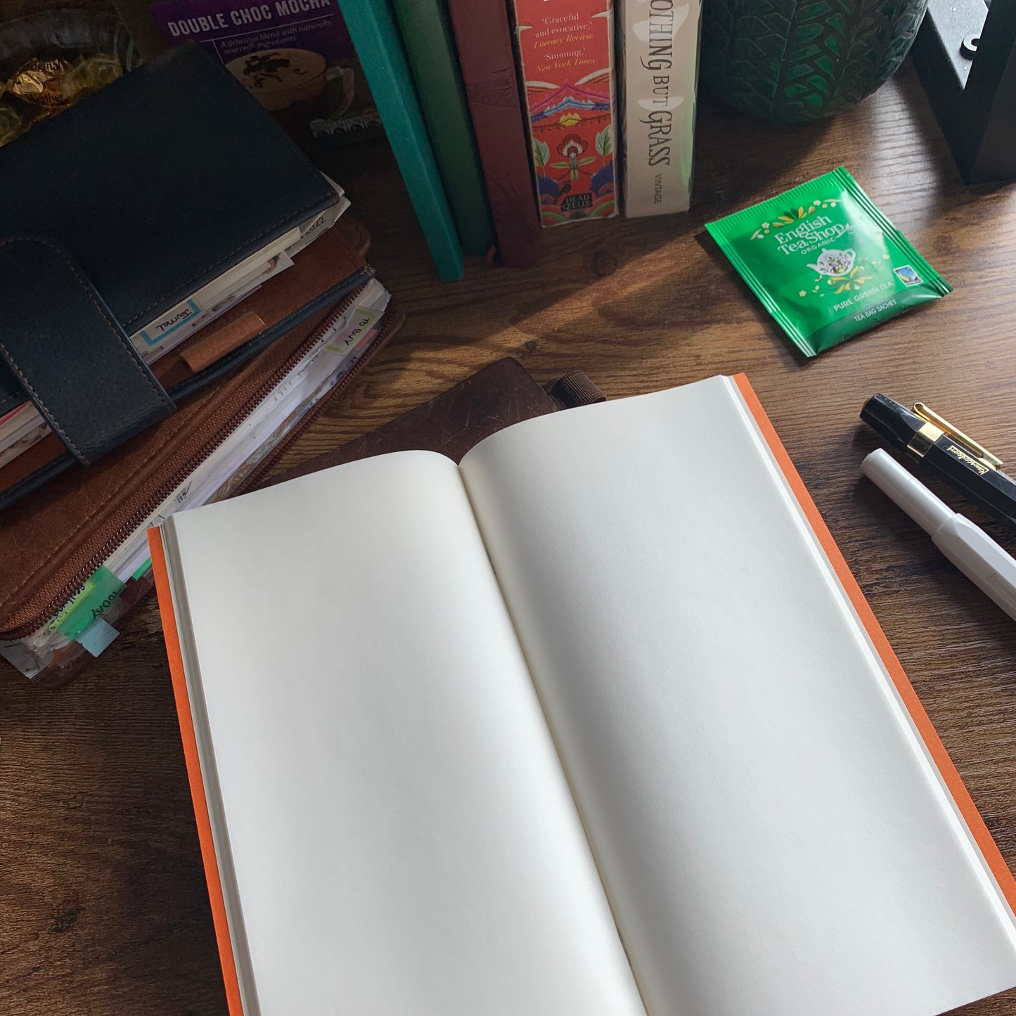 TRAVELER’S Limited Edition Notebook – Regular Refill Super Lightweight Paper