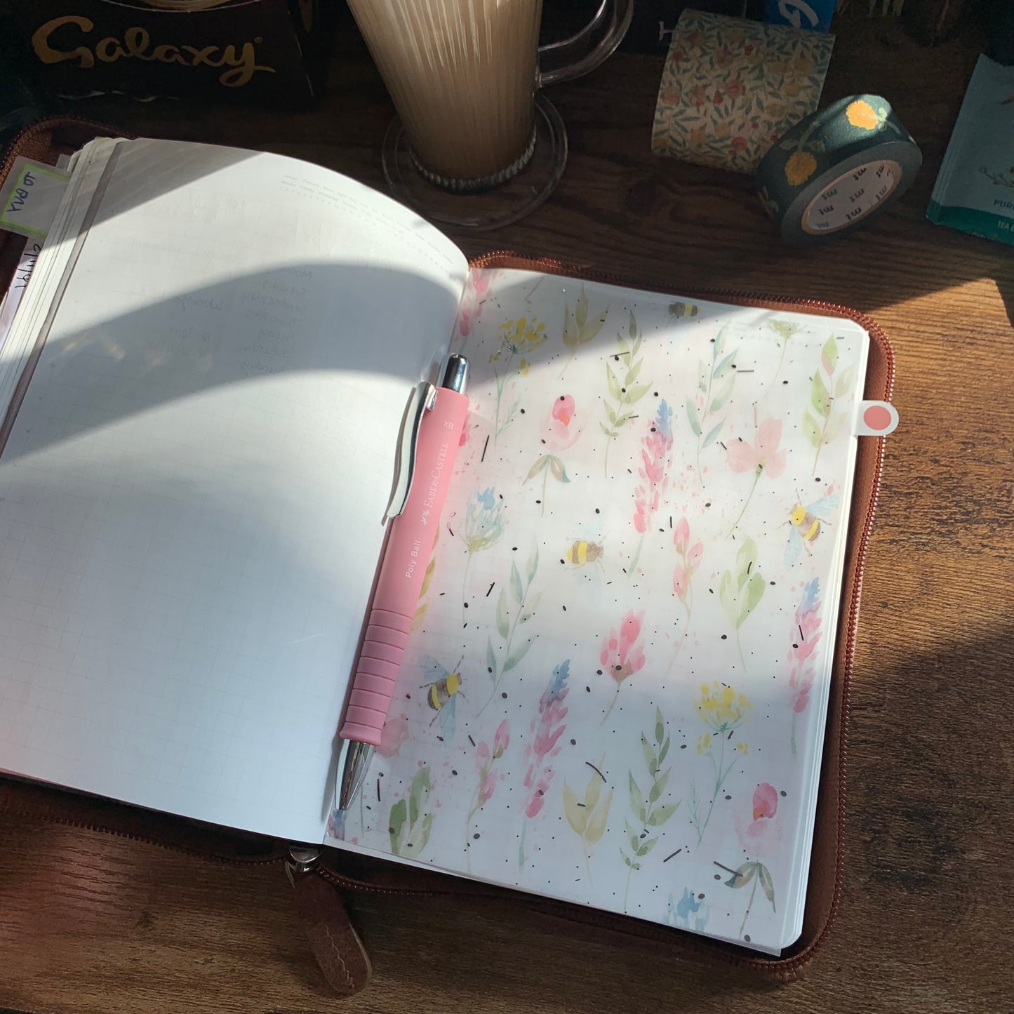 Silver Foiled Watercolour Bees & Flowers Planner Dashboard - Buzzing Bees