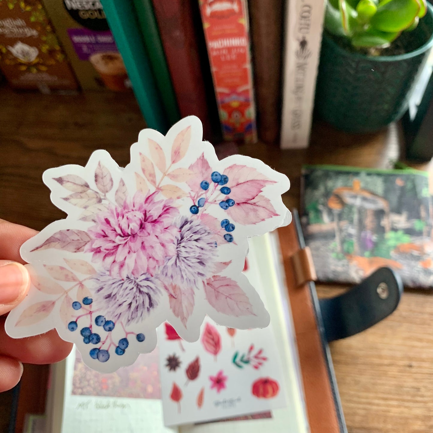 Clear Lilac Floral Bouquet Sticker Flake - Agnes
