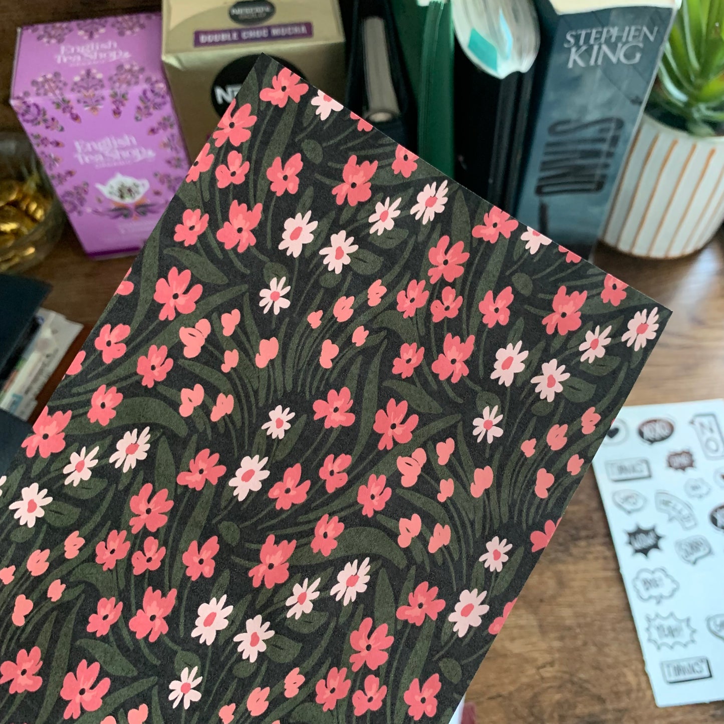 Red & Pink Small Flowers Tomoe River Paper Planner Dashboards- Angelina